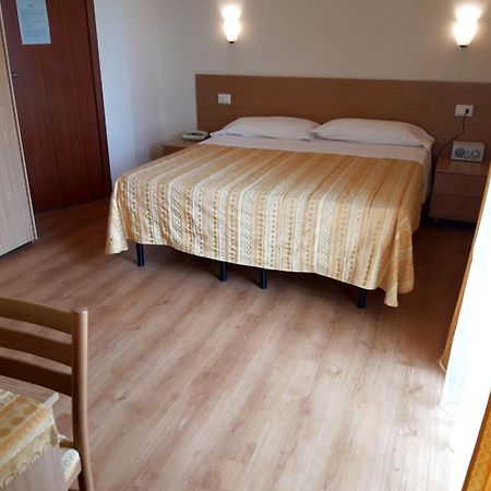 Hotel Mariani Lido di Camaiore Exteriör bild