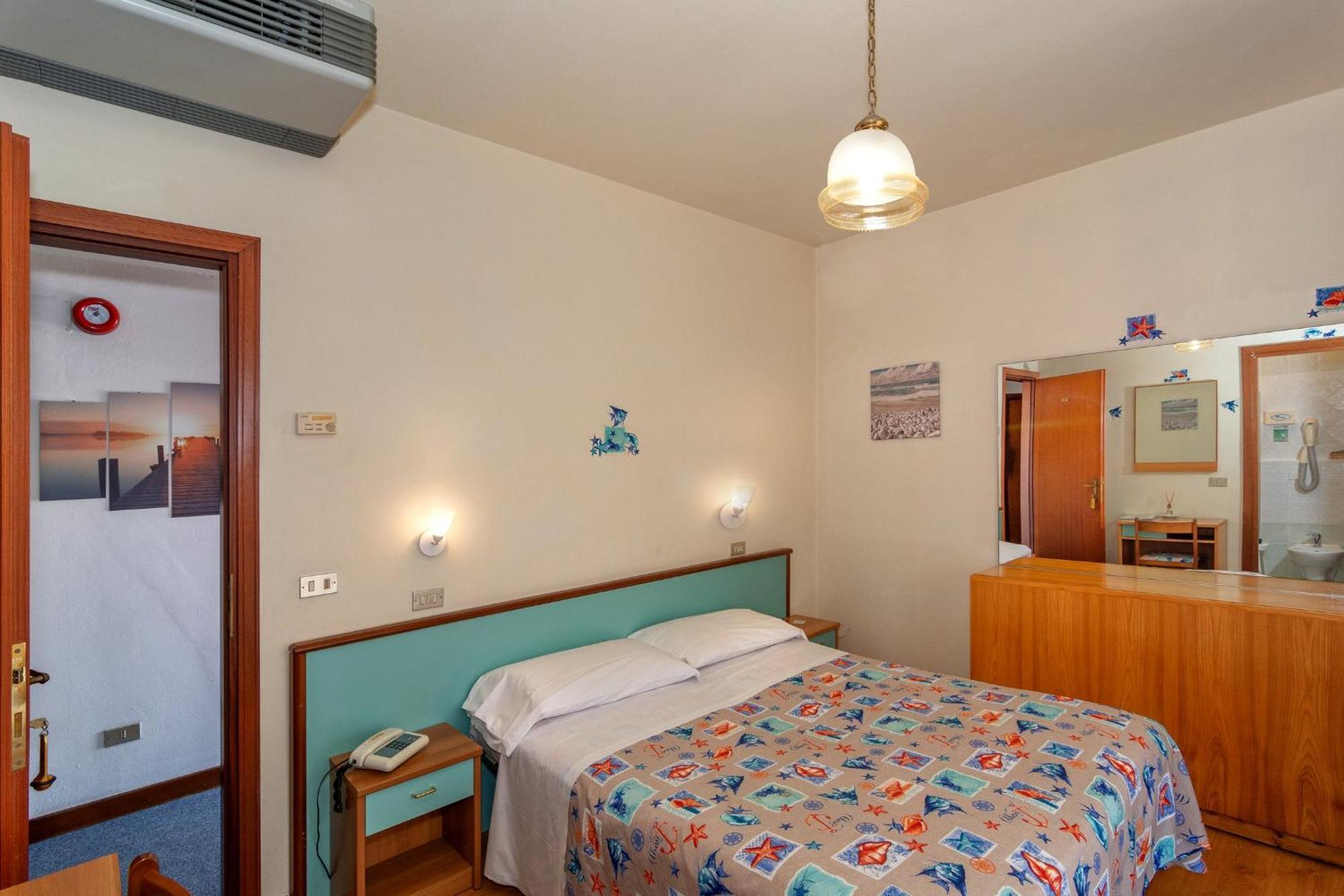 Hotel Mariani Lido di Camaiore Exteriör bild